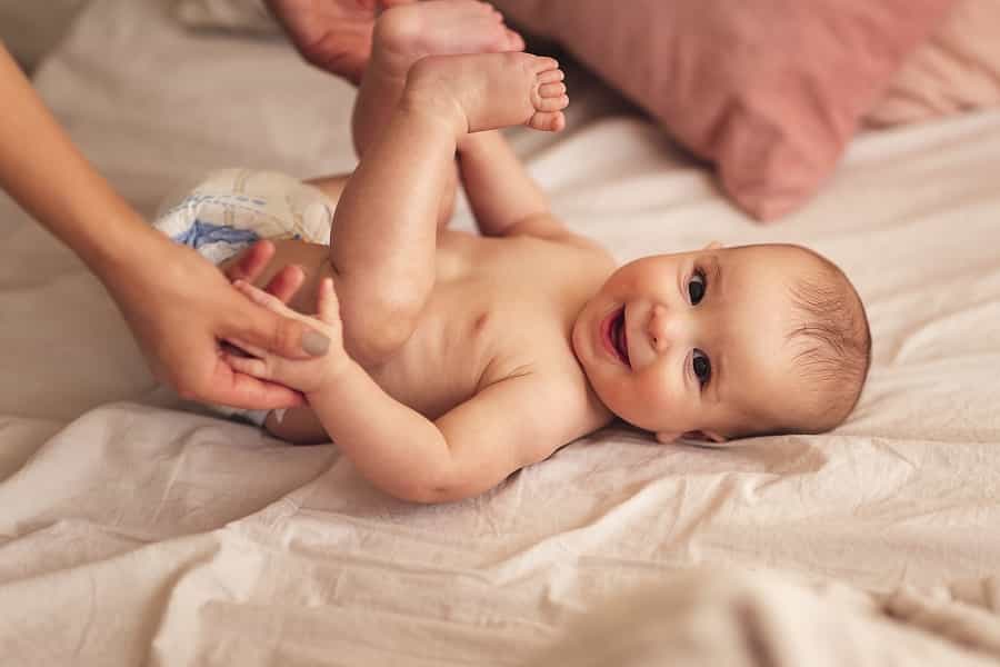 الامساك عند الرضع أعراضه وأسبابه وتشخيصه وطرق العلاج